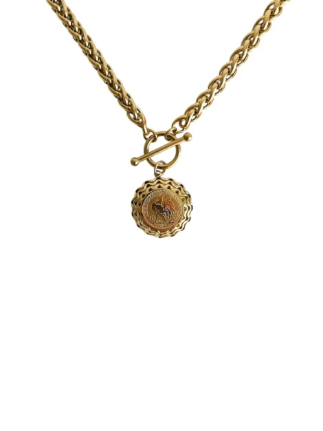 Collier inspiration héritage et tradition doré femme avec pendentif style pièce ancienne embossée et bord scallop – bijou intemporel de la Collection Maroc