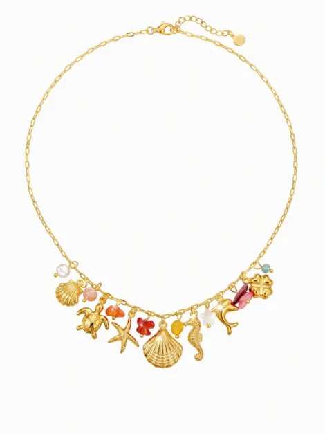 Collier doré avec charms marins et perles colorées